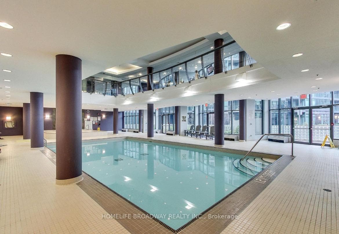 231 Fort York Boulevard Unit 823 photo 20
