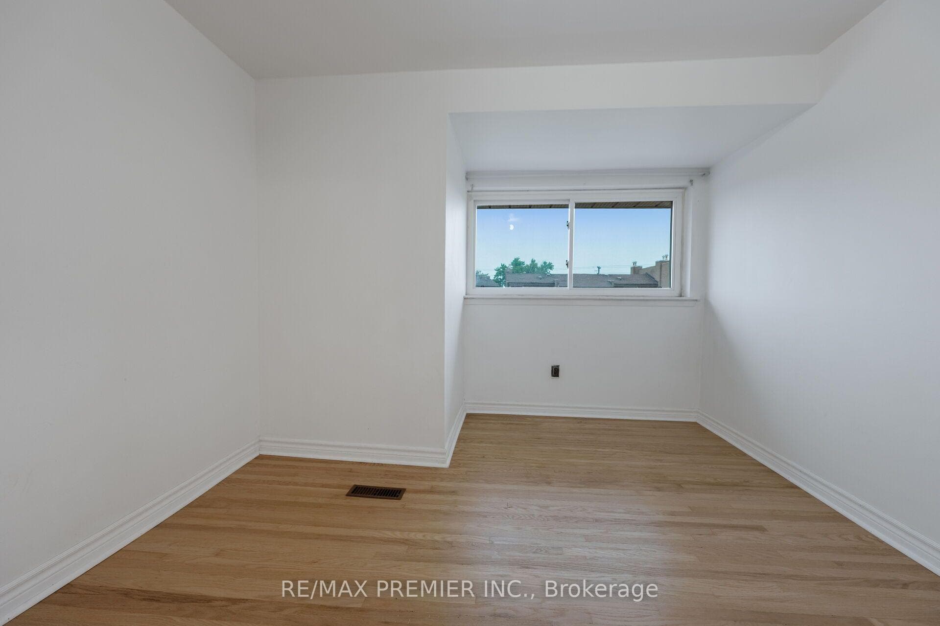 248 John Garland Boulevard Unit 82 photo 26