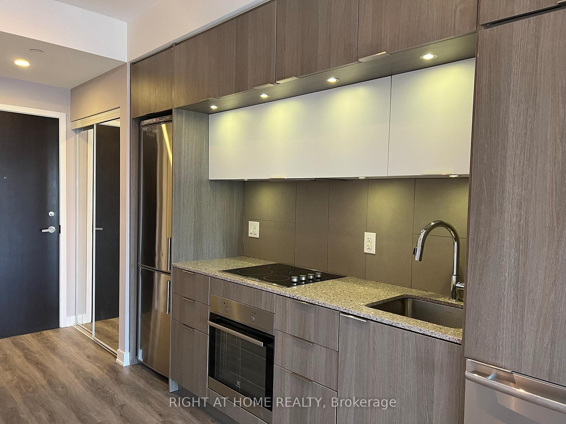 55 Regent Park Boulevard Unit 1806 photo 2