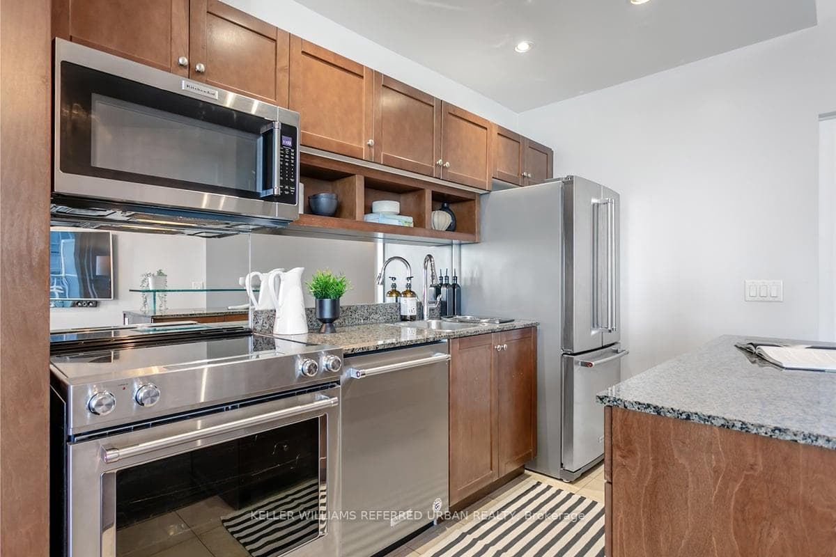8 York Street Unit 3011 photo 17