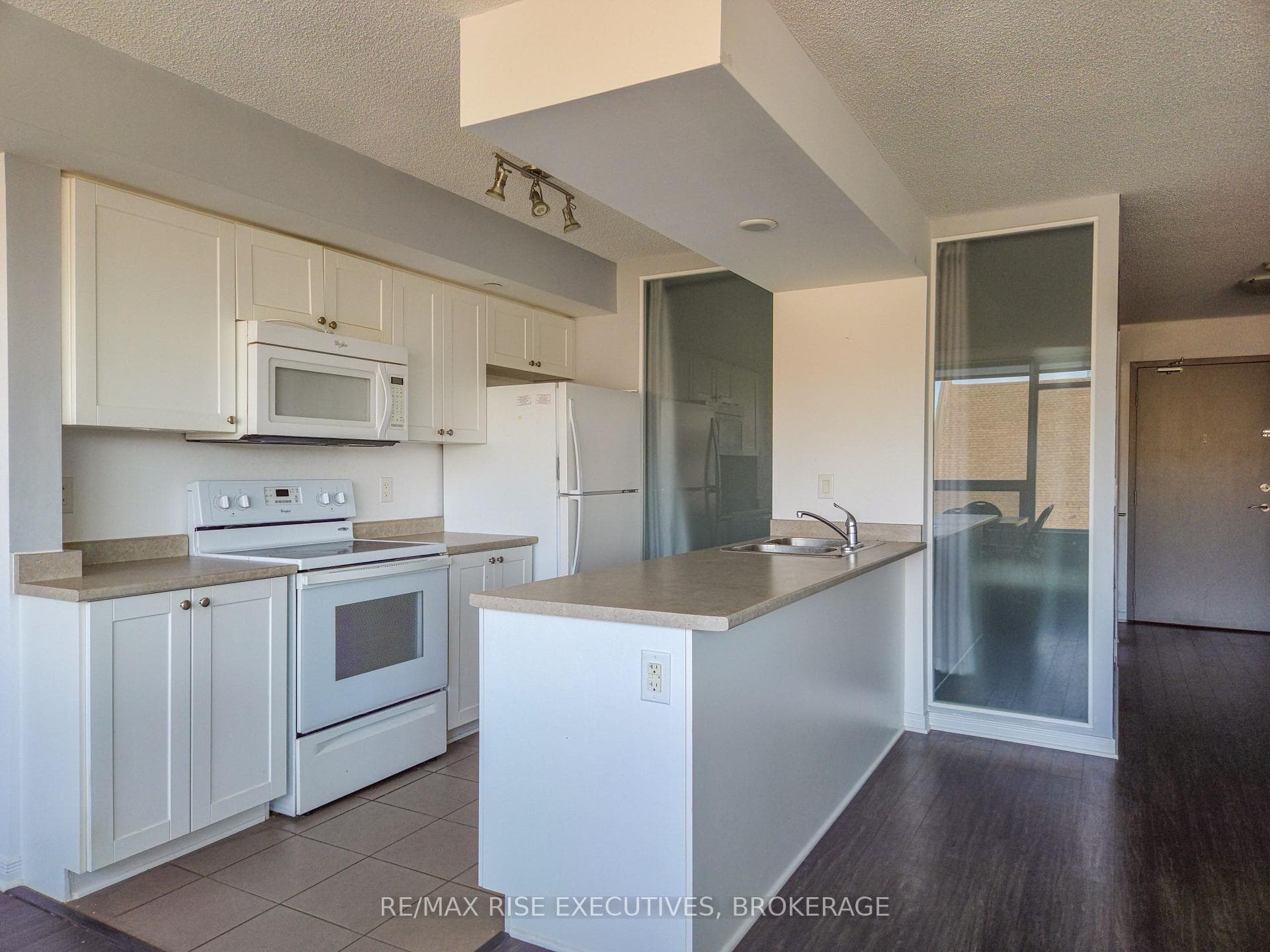 121 Queen Street Unit 601 photo 19