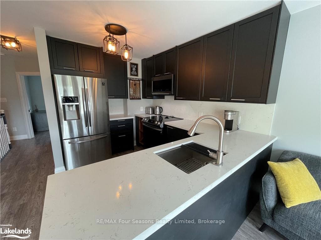 162 SETTLERS Way Unit 37 photo 6