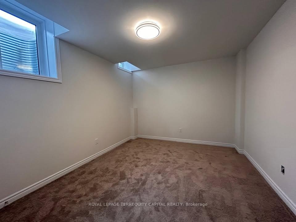 38 Prudhoe Terrace Unit Lower photo 6