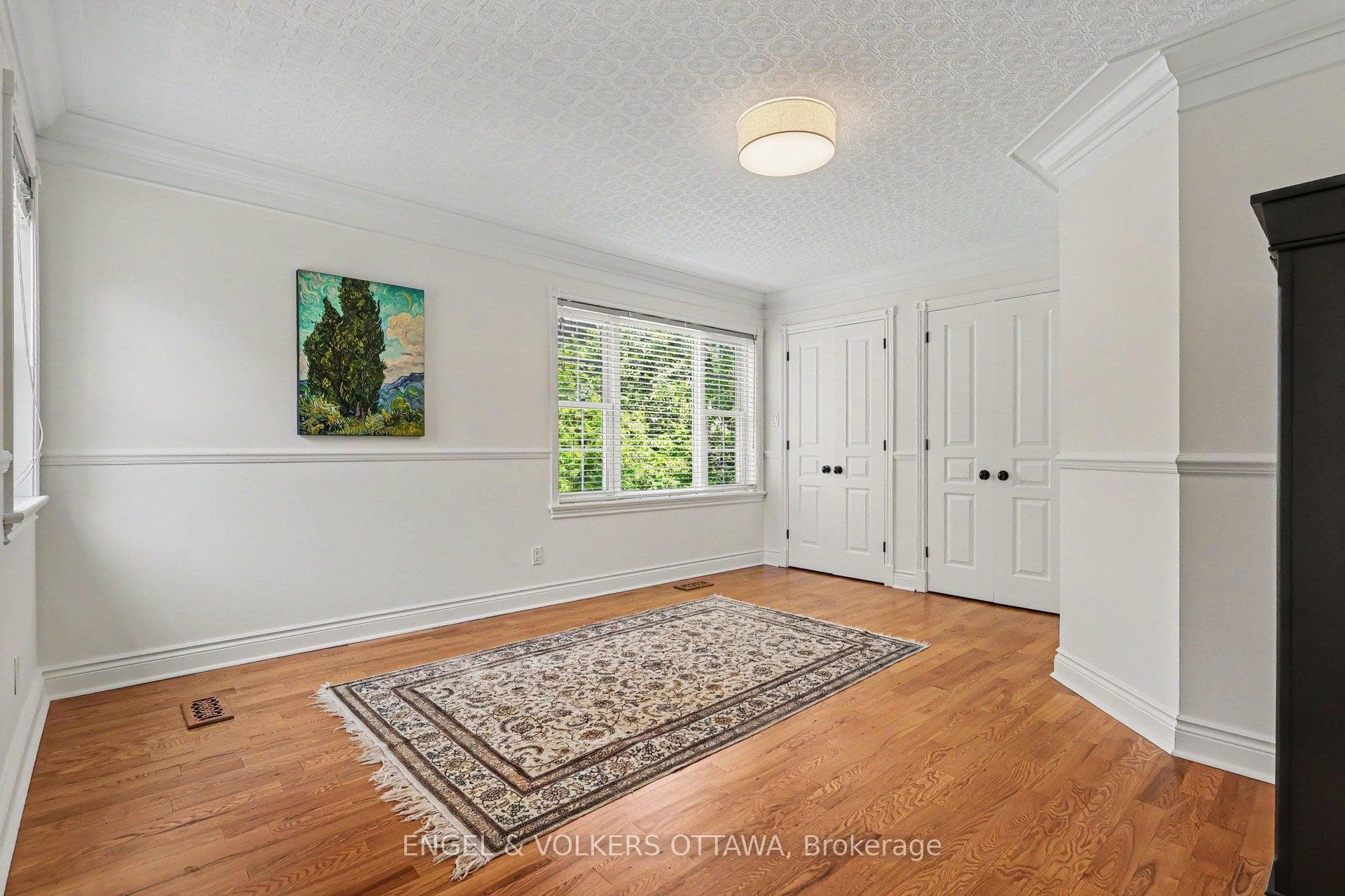 101 Ivy Crescent photo 19