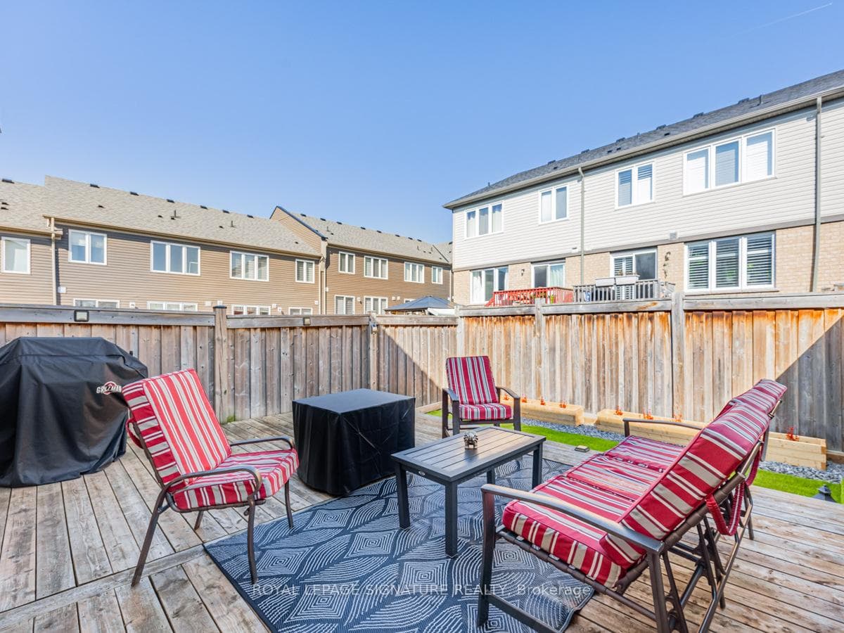 62 Great Gabe Crescent photo 32