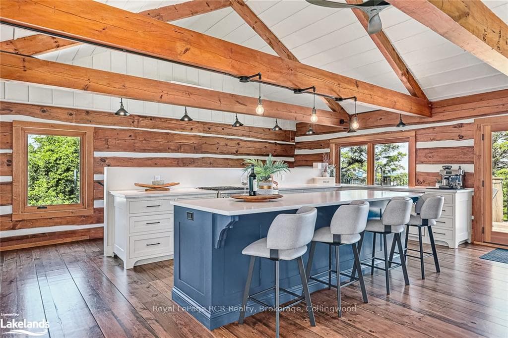 116 LAKESHORE Road photo 8