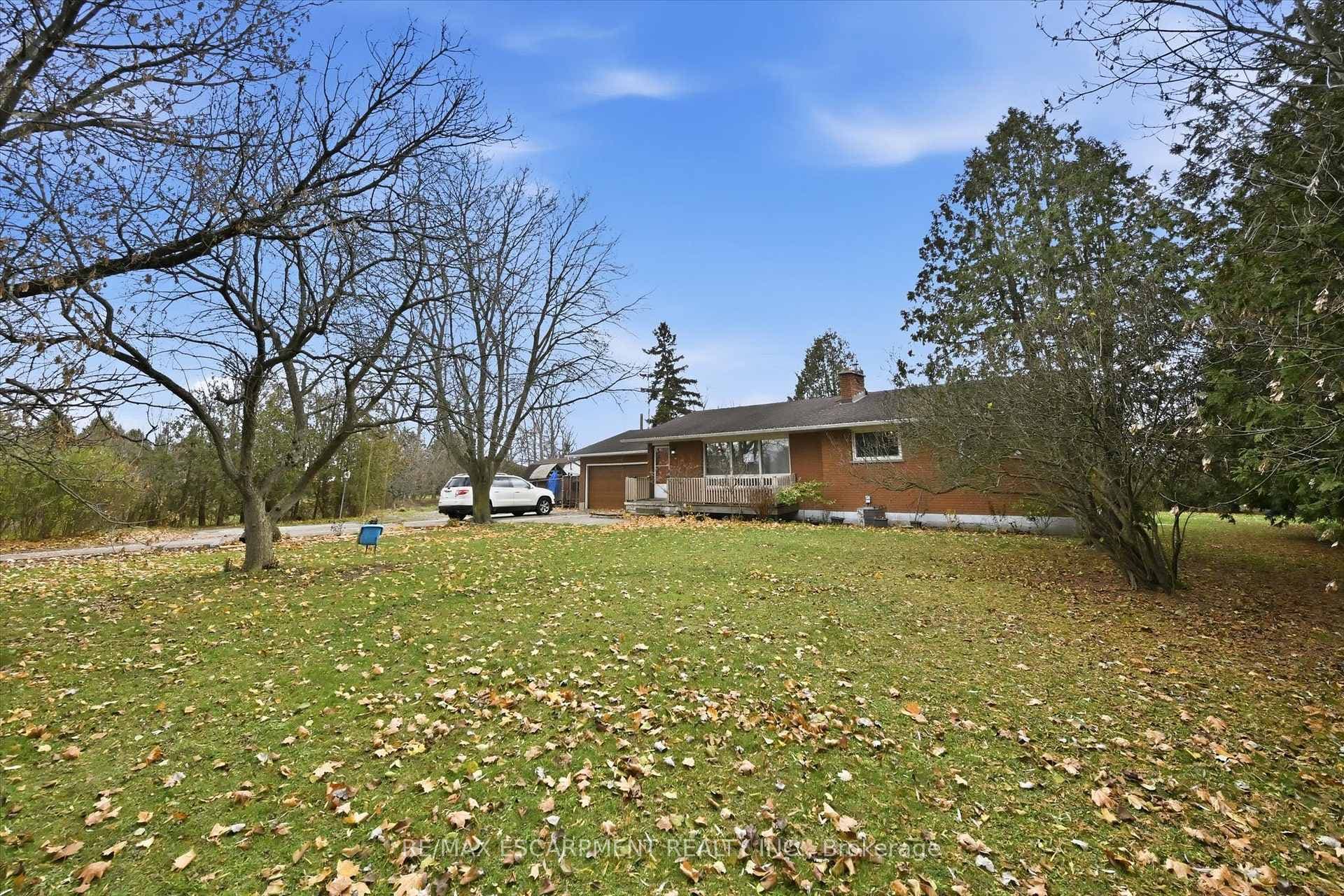 8520 Sixteen Road photo 2