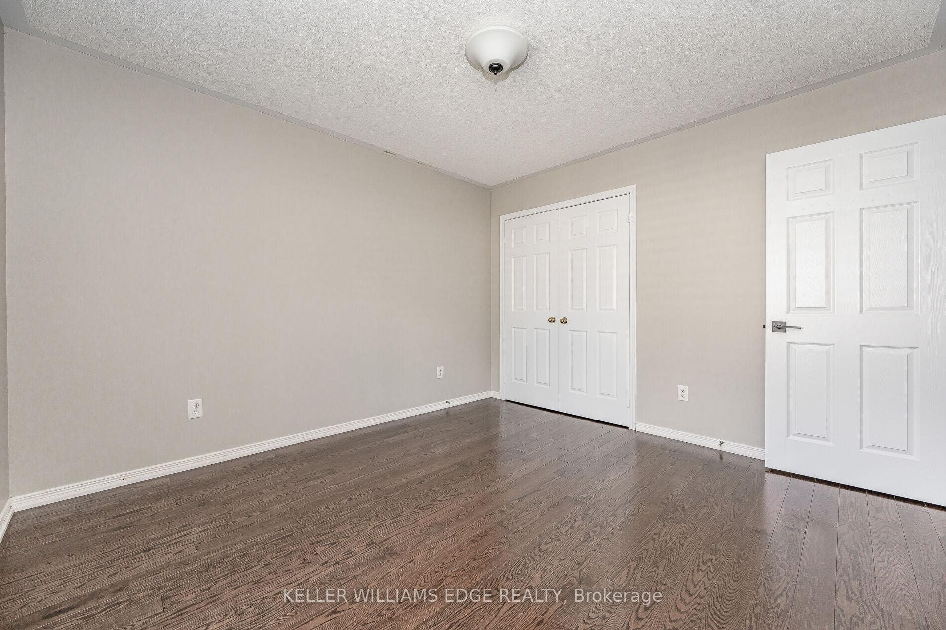 4756 Deforest Crescent photo 30