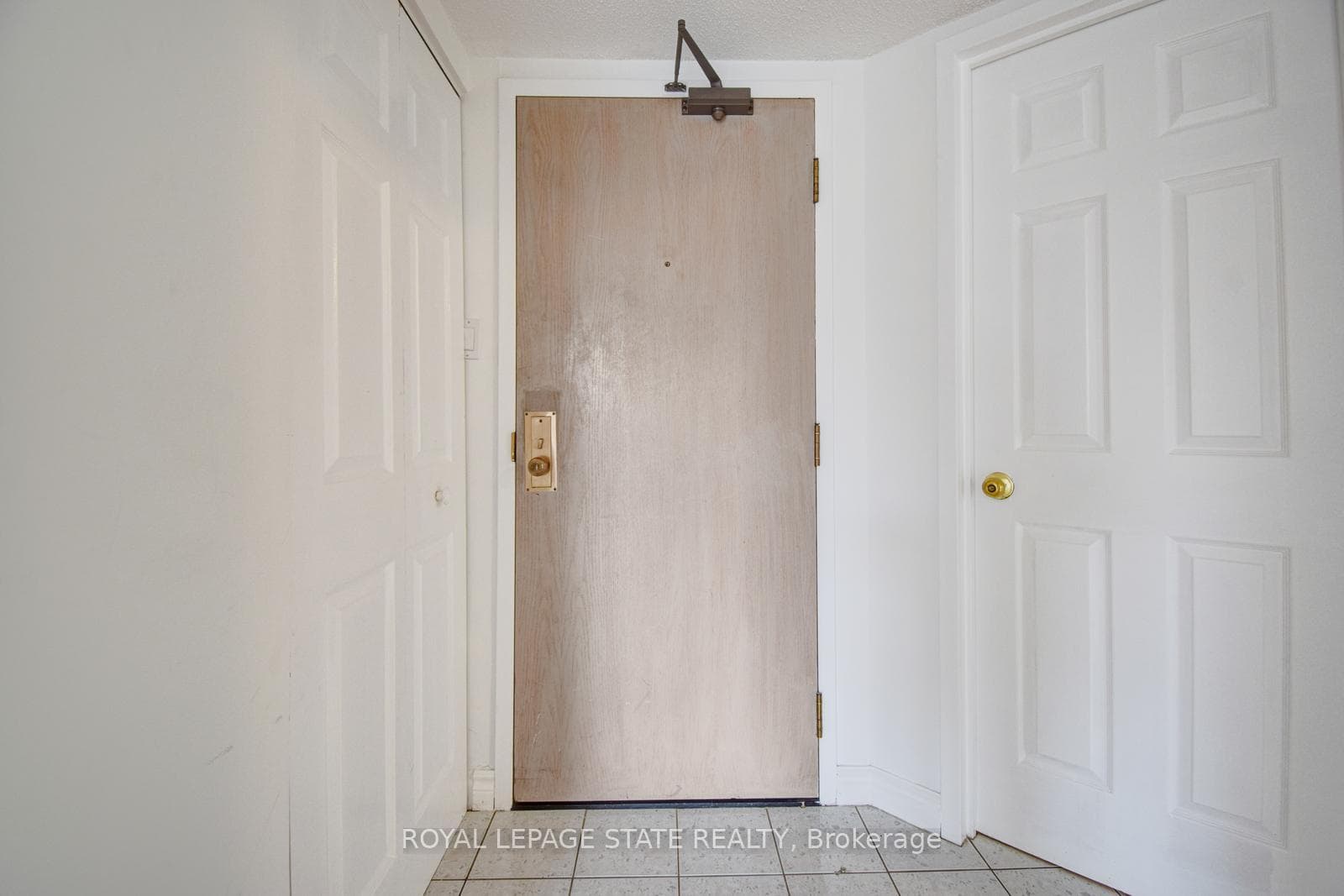 40 Scollard Street Unit 404 photo 10
