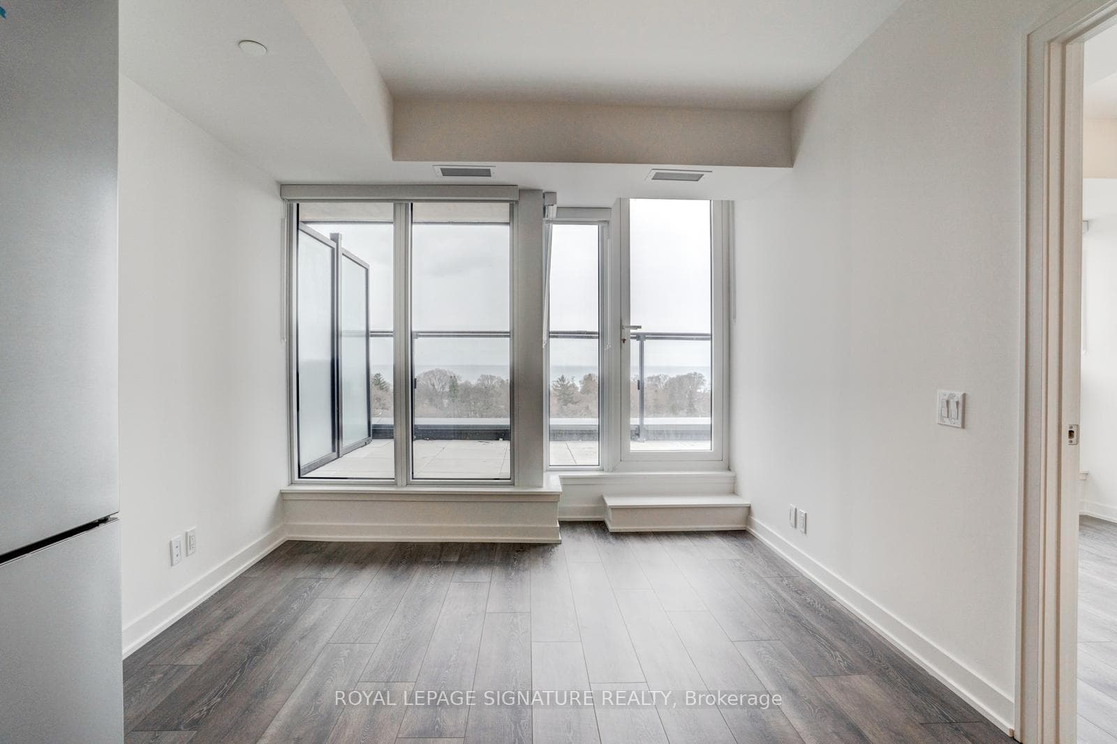 2 Manderley Drive Unit 814 photo 7