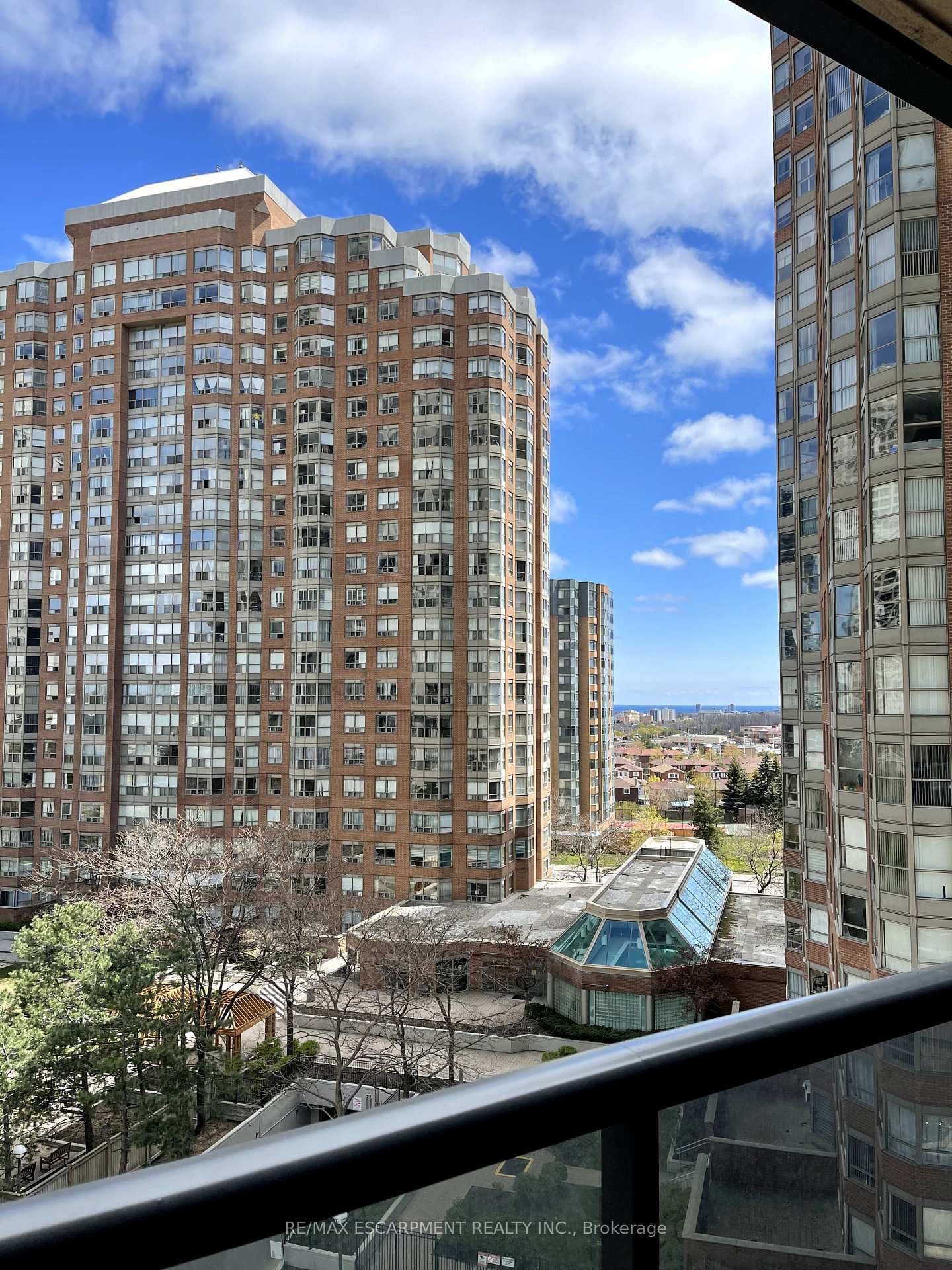 330 Burnhamthorpe Road Unit 708 photo 14