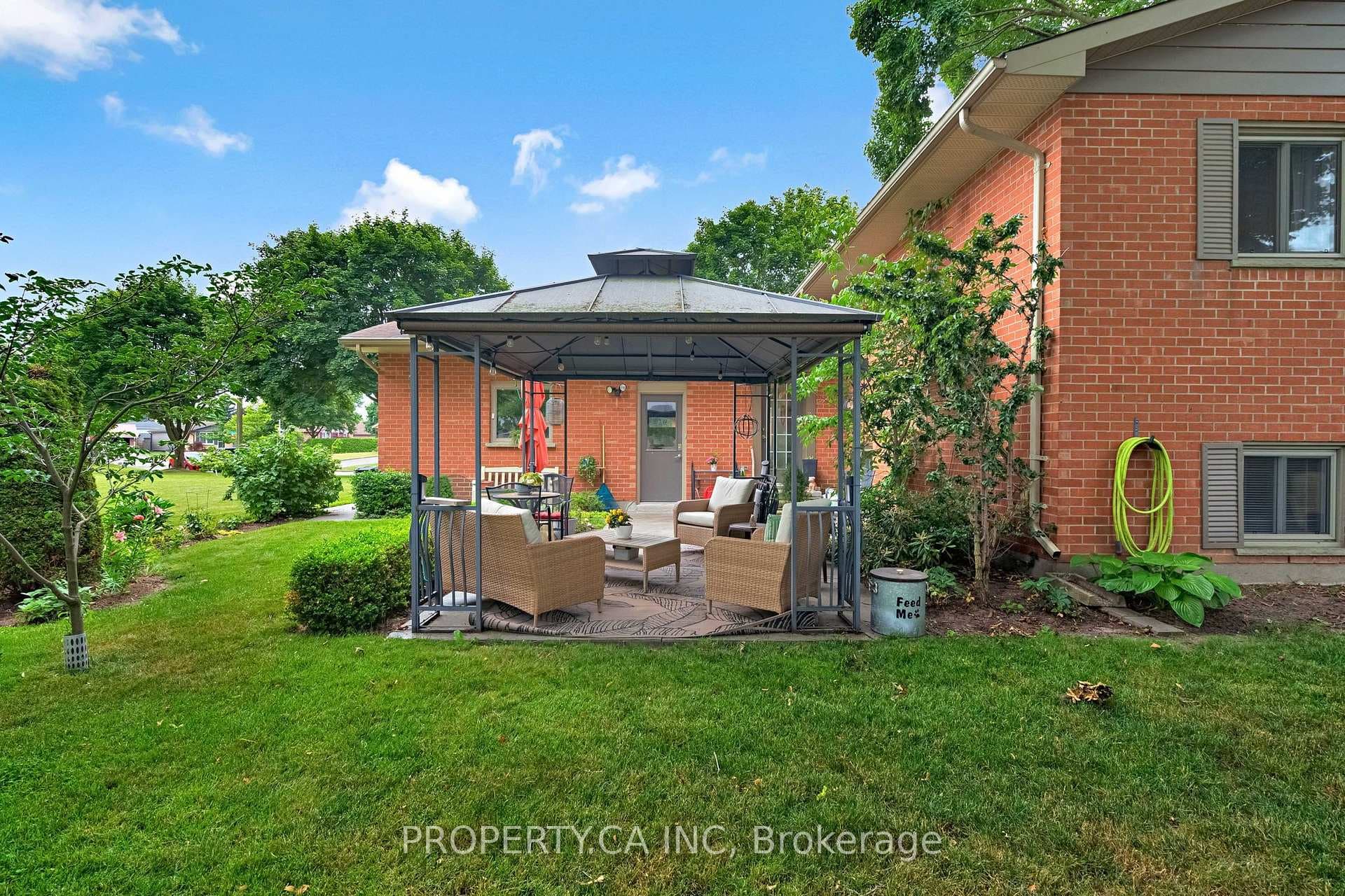 1620 Farmbrook Road photo 45