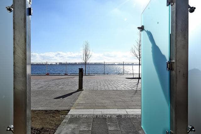 39 Queens Quay Unit 308 photo 16