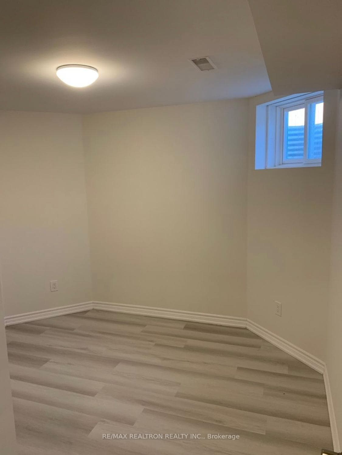 22 Mount Pleasant Avenue Unit Basement photo 6