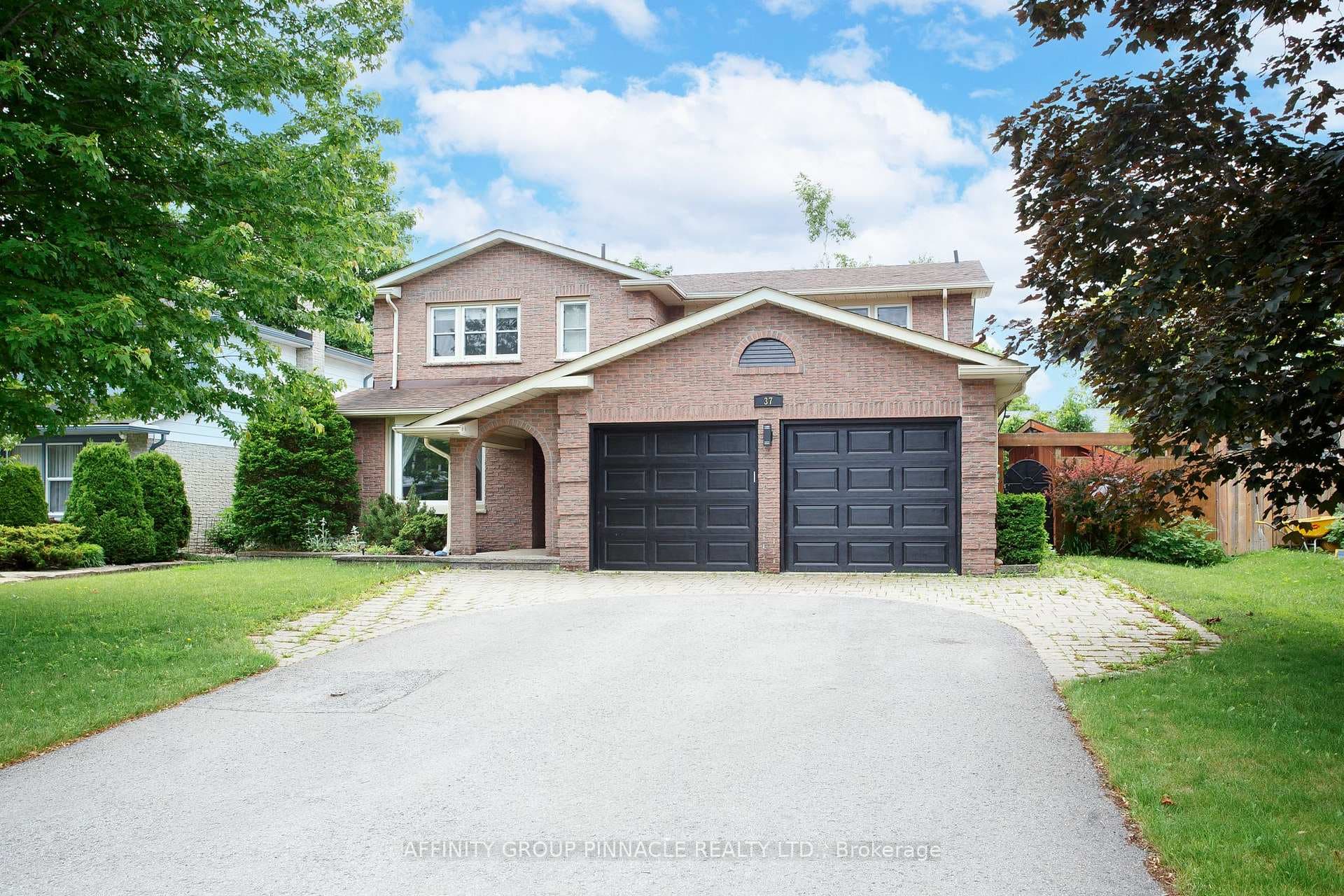 37 Parkway Avenue photo 3