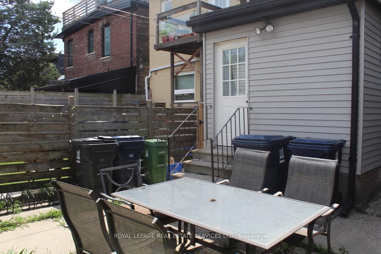 263 Grace Street Unit Lower photo 18