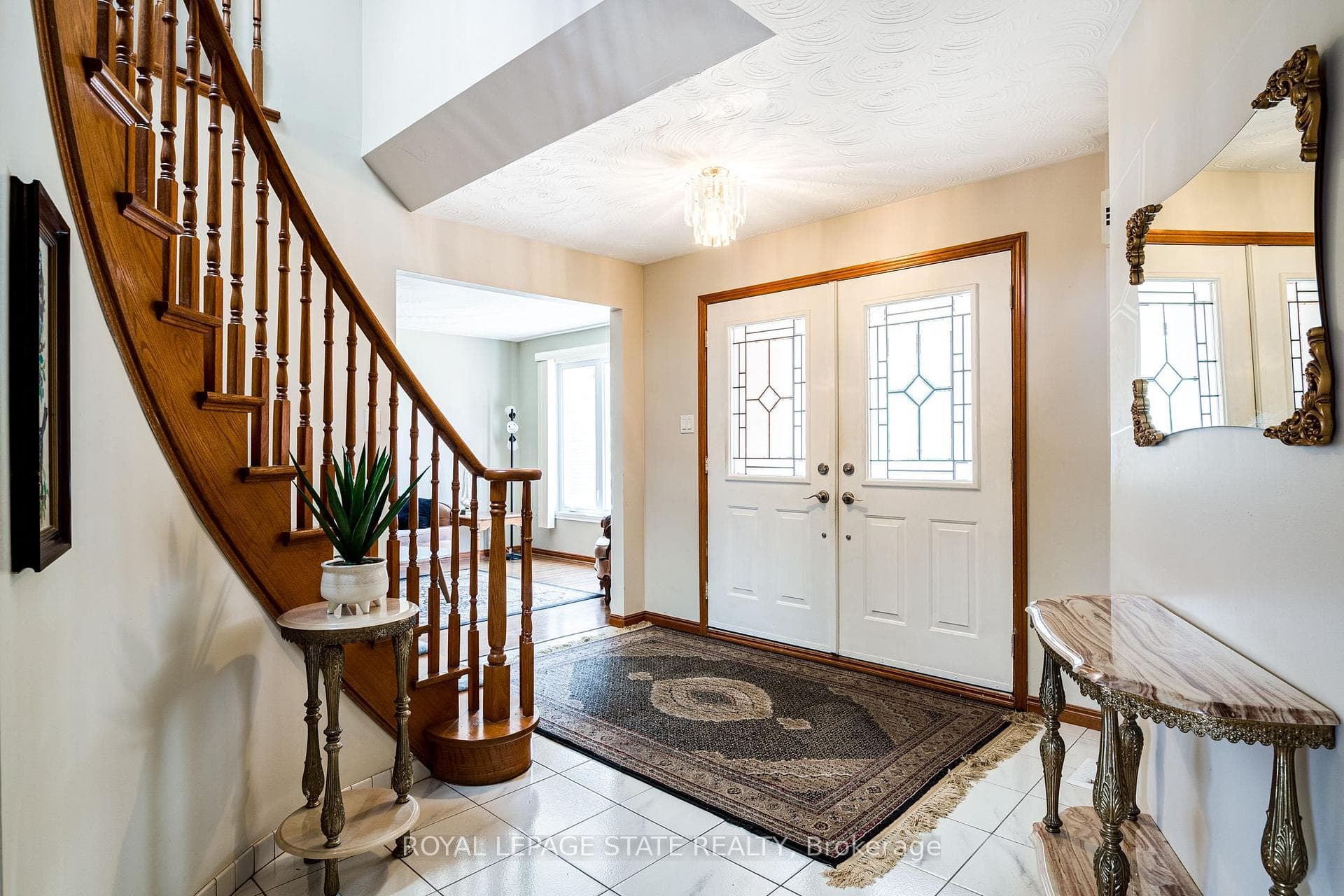 50 Shadeland Crescent photo 2
