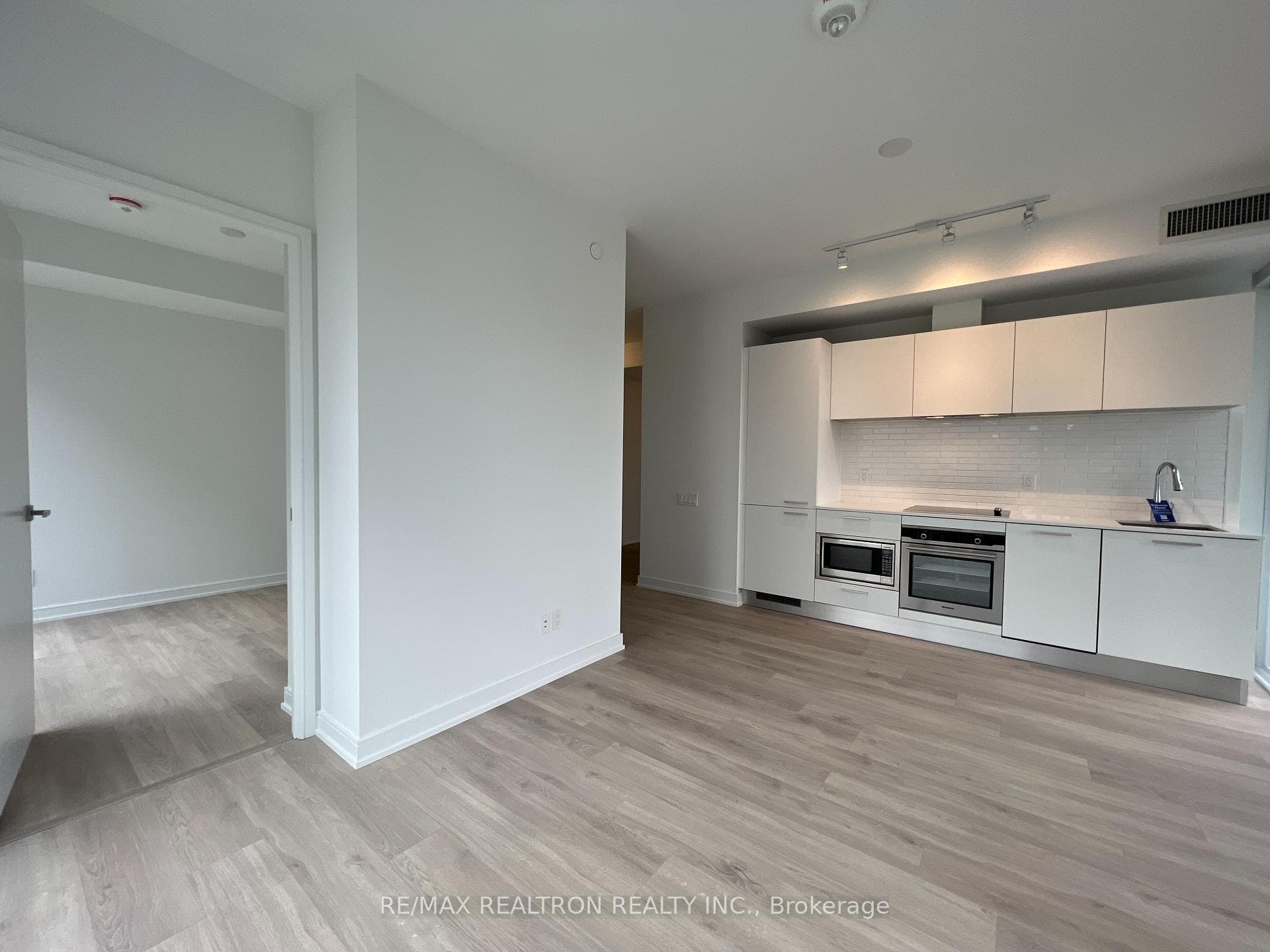 3 Gloucester Street Unit 1007 photo 11