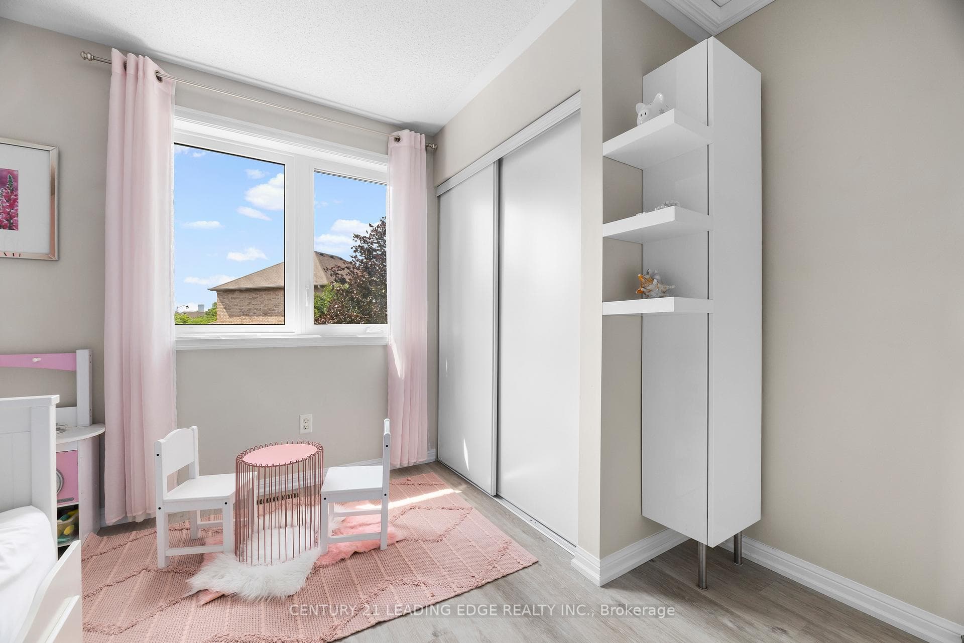 1113 Hepburn Road photo 26