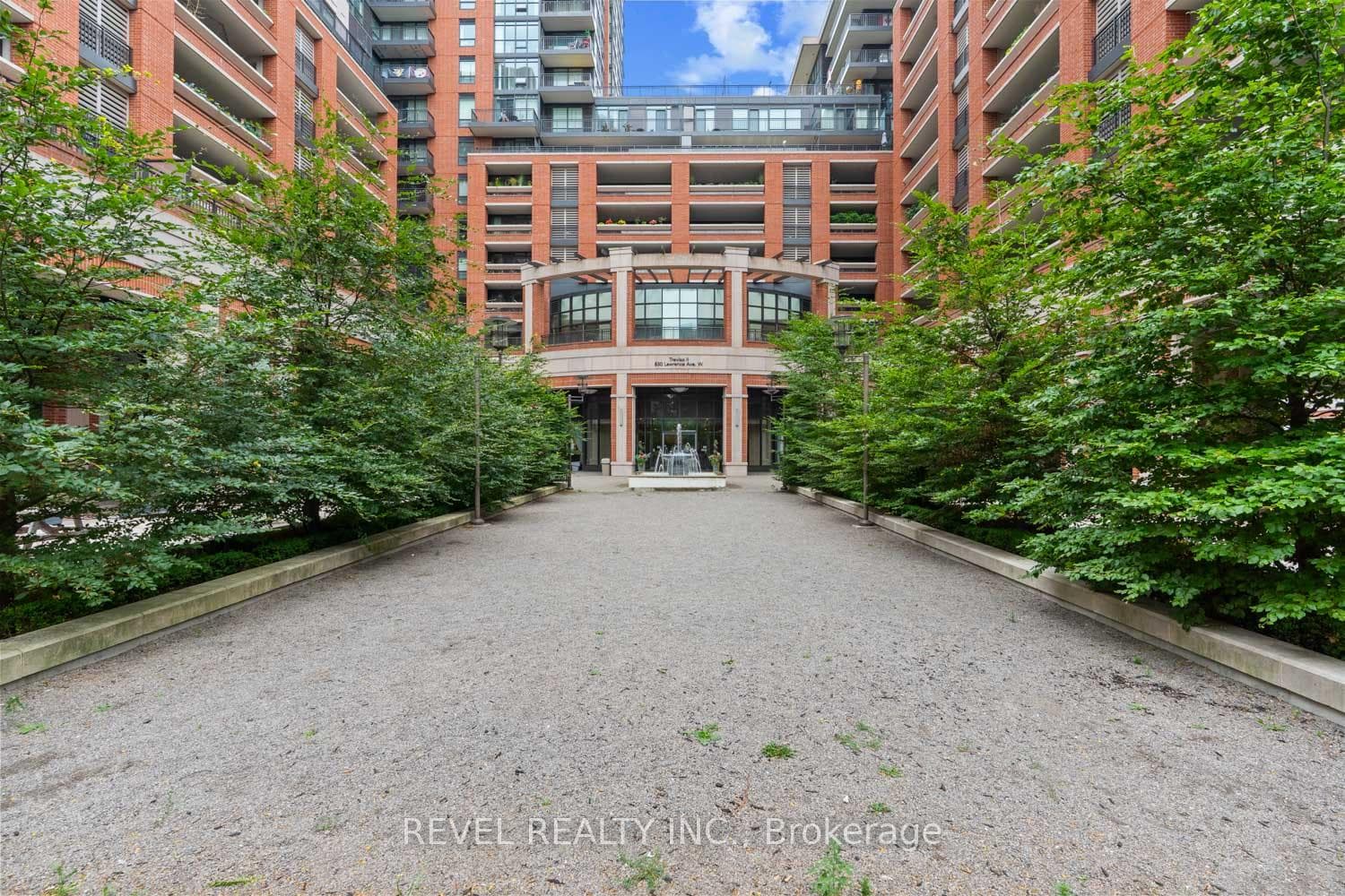 830 Lawrence Avenue Unit 510 photo 15