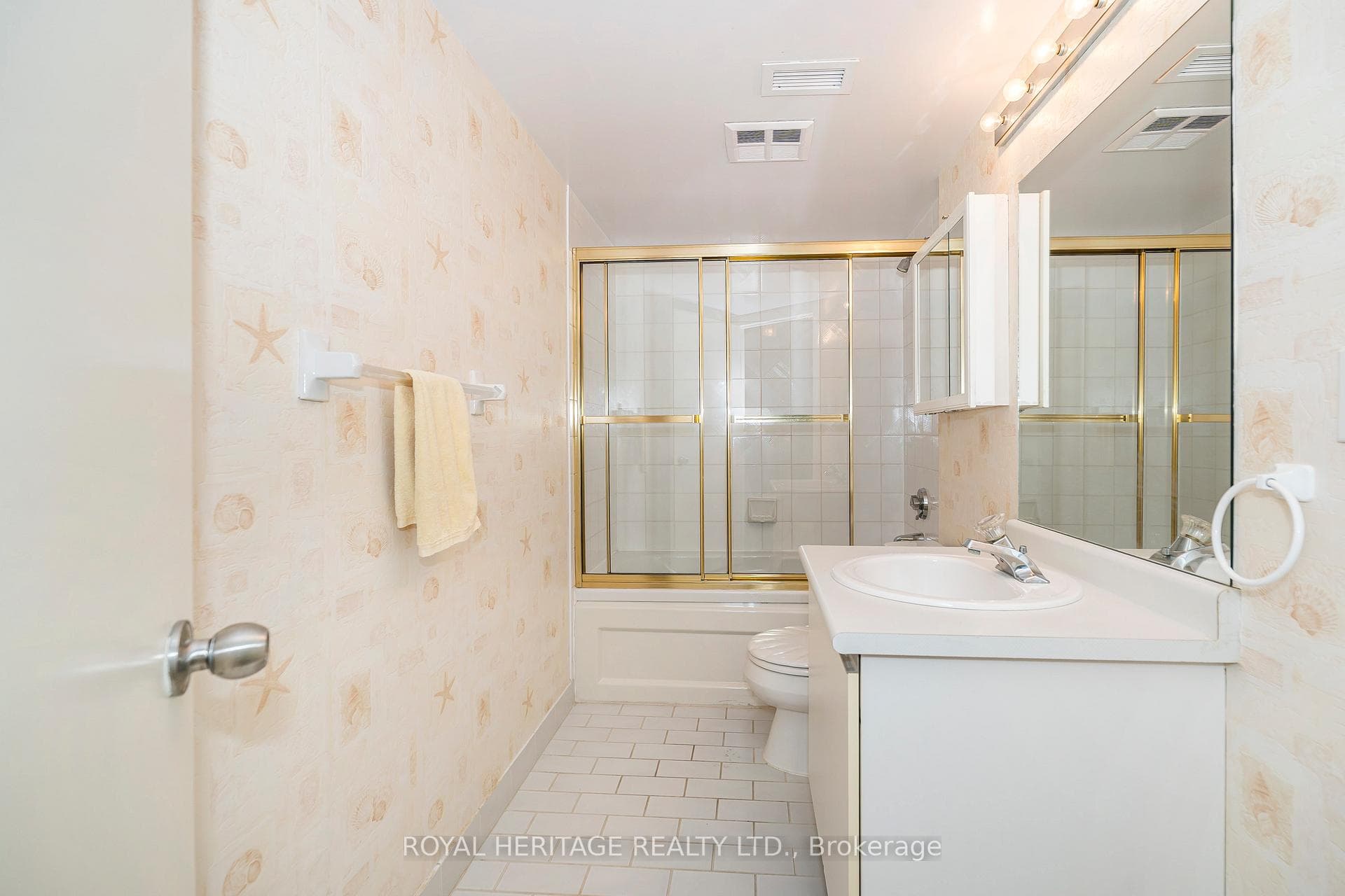360 Watson Street Unit 901 photo 10