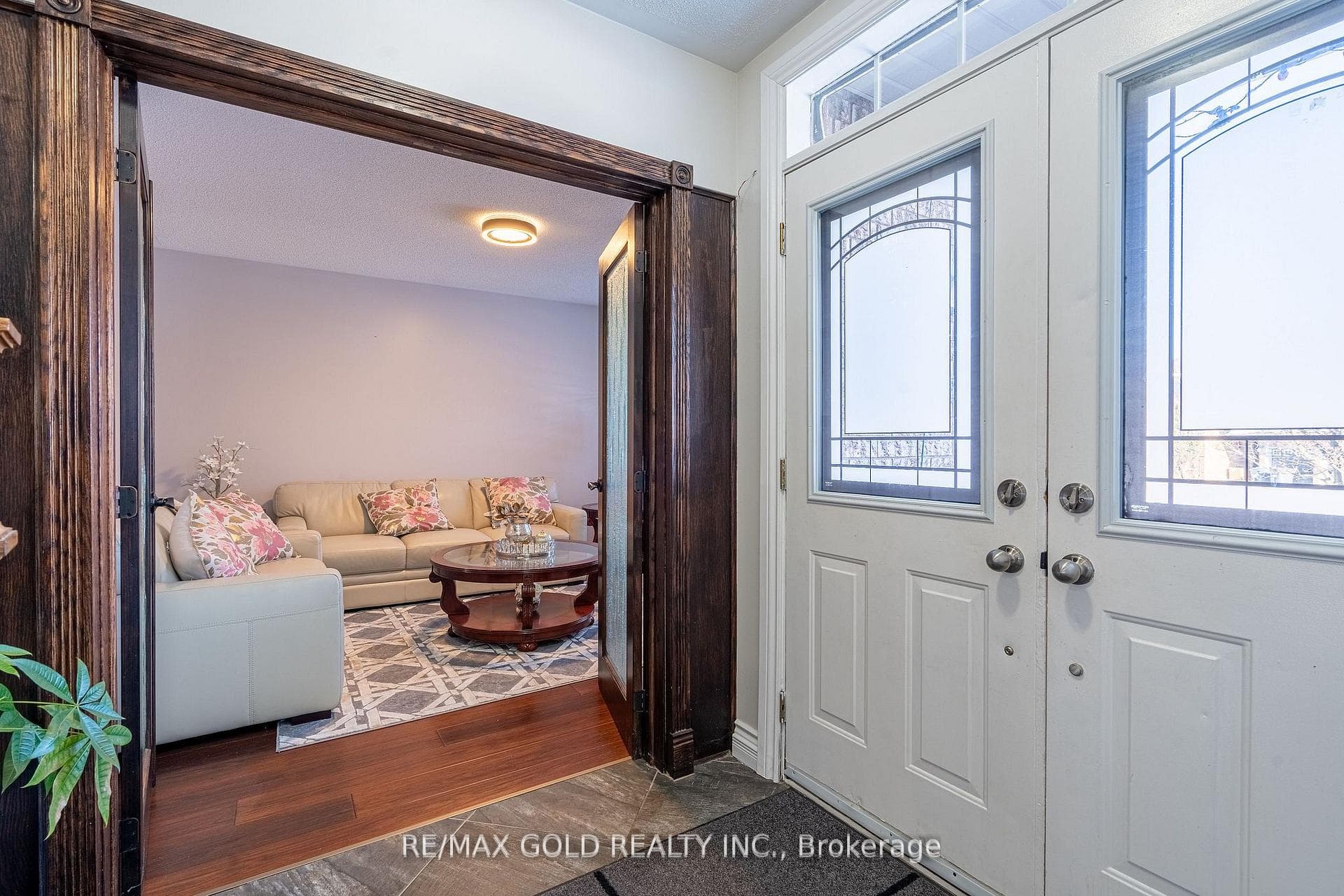 32 Courtsfield Crescent photo 3