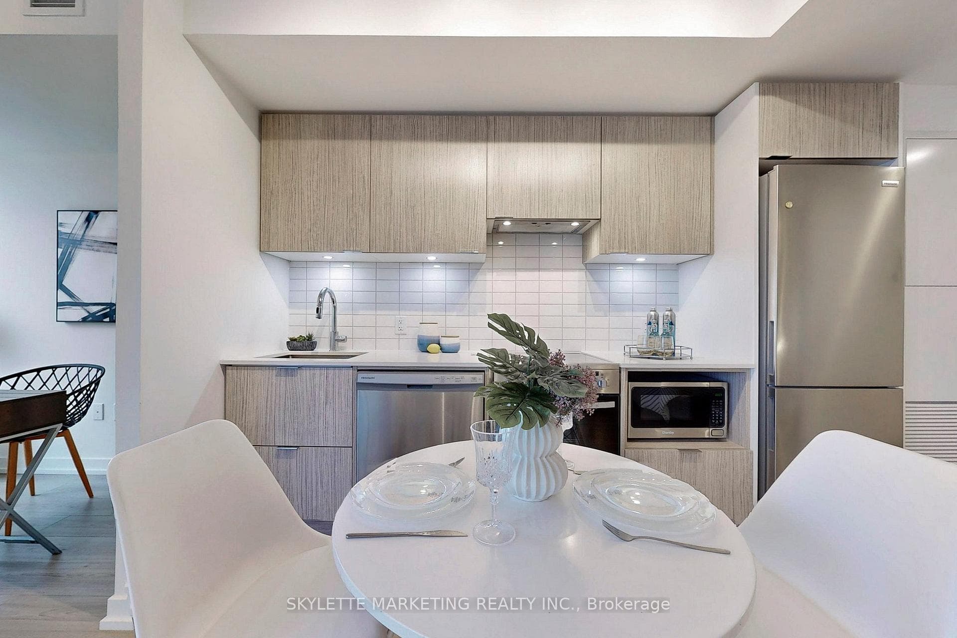 395 Bloor Street Unit 3201 photo 8