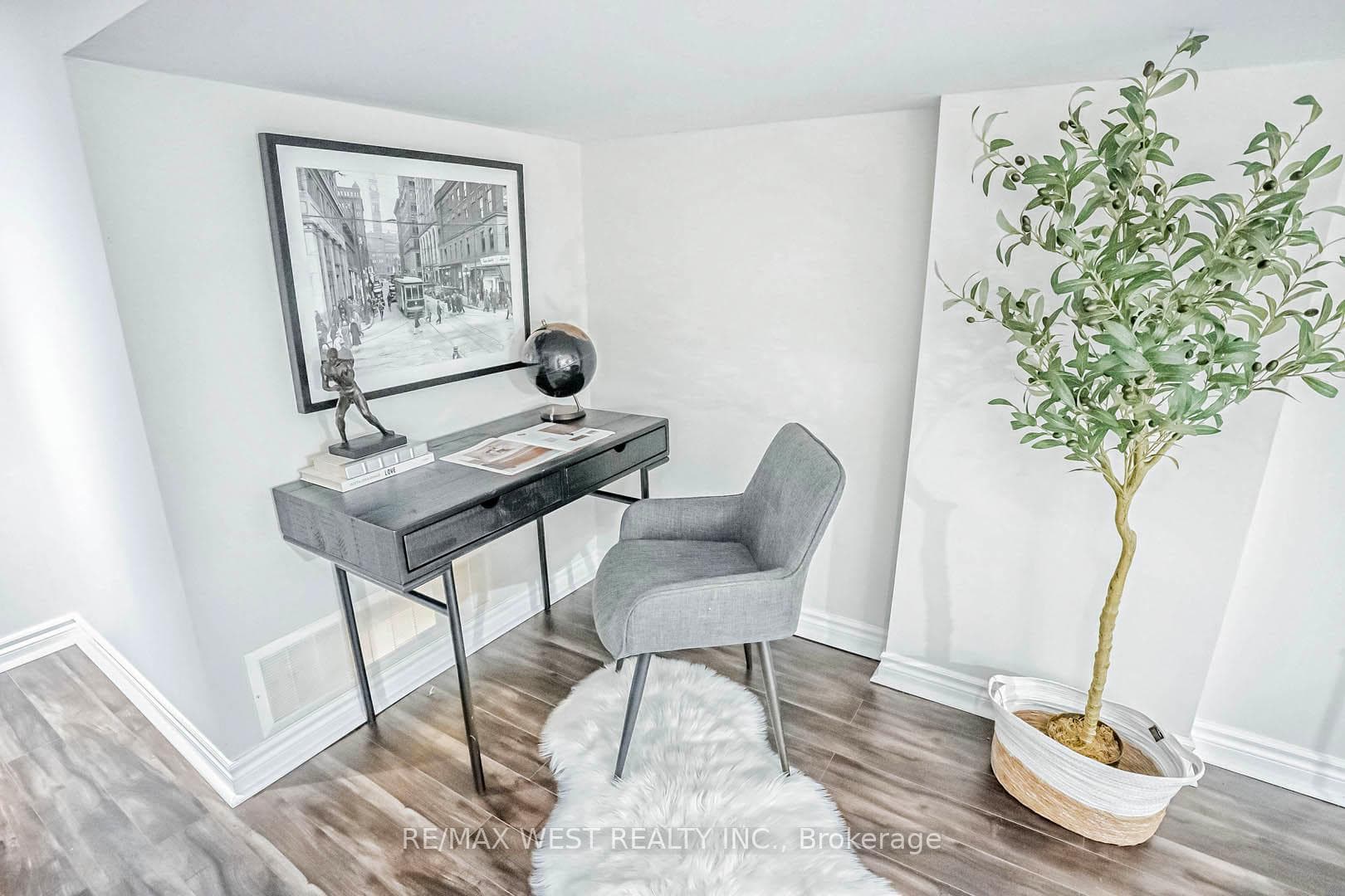 303 Maria Street photo 27