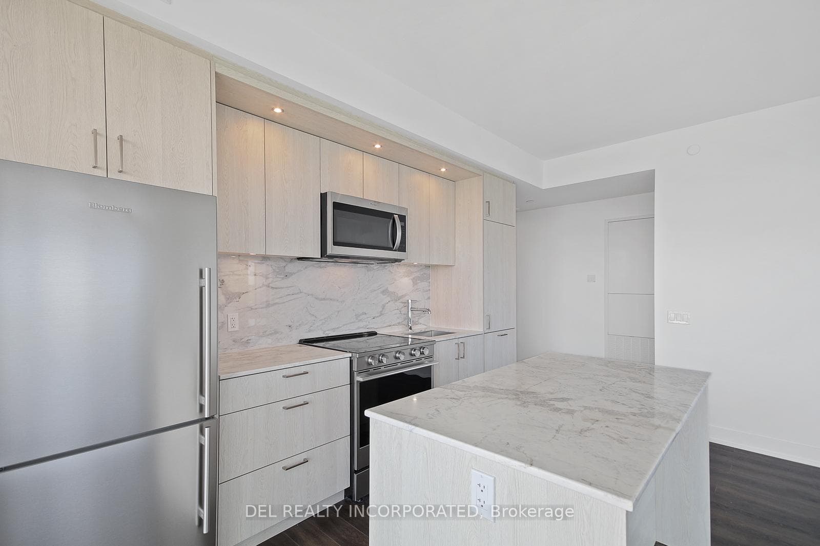 30 Inn On The Park Drive Unit 2309 photo 4