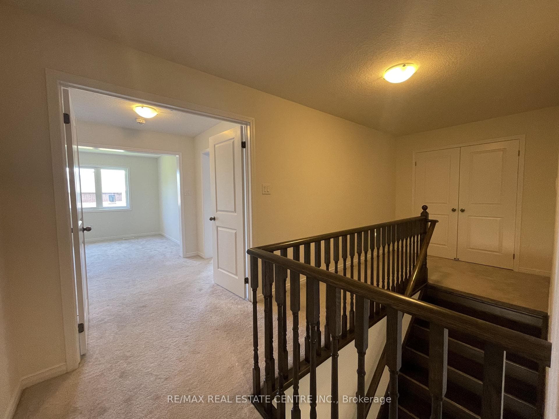 7869 Buckeye Crescent photo 16