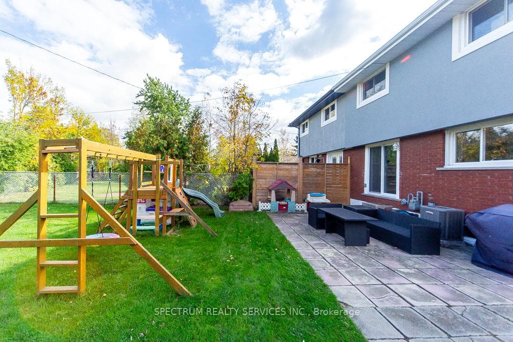 11 Carrington Court photo 46