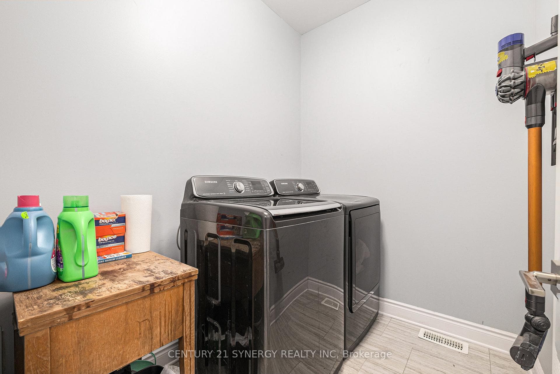 20 Pleasant Street photo 16