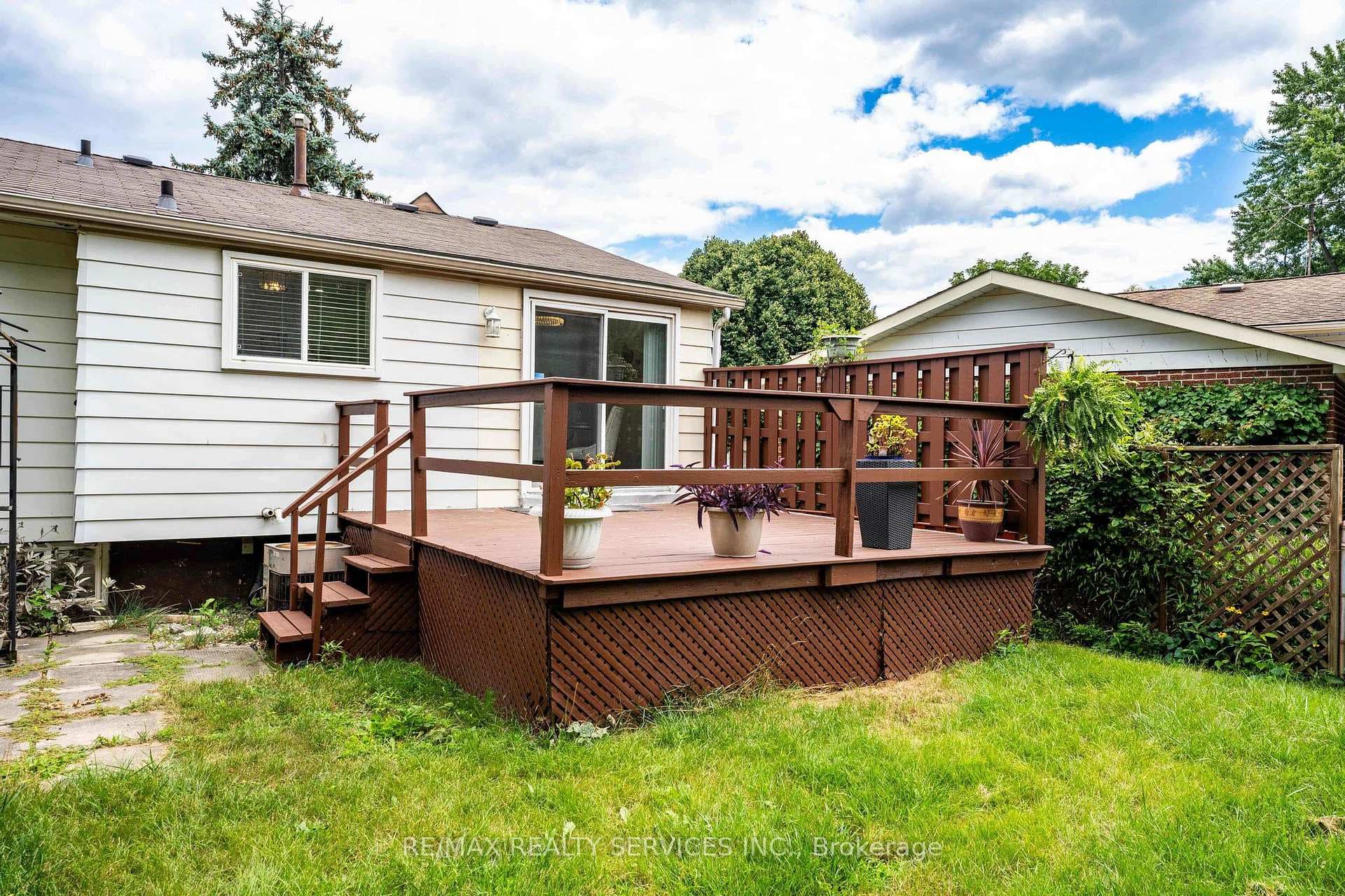 1301 Janina Boulevard photo 31
