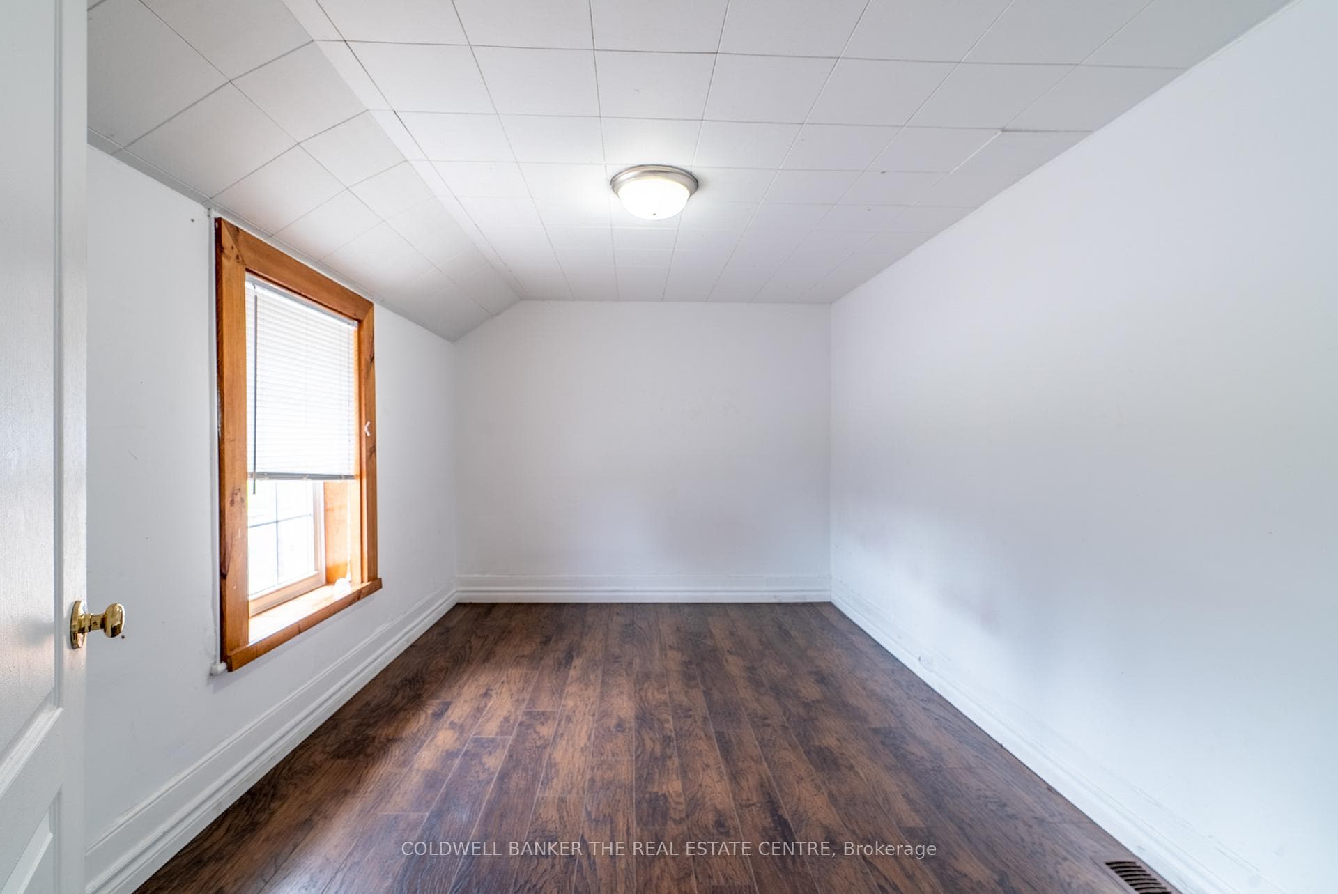 20 Albert Street photo 38
