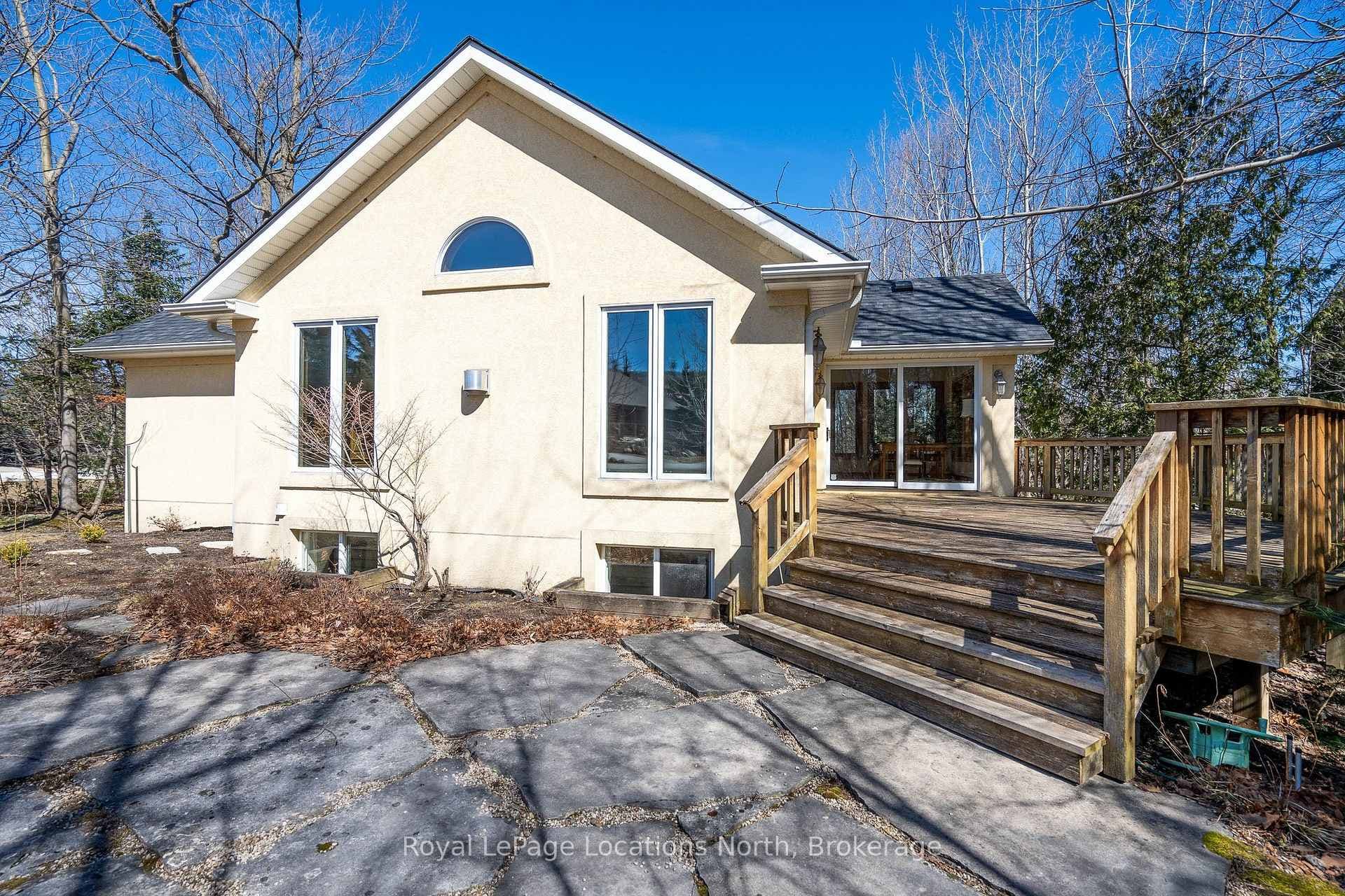 130 Cortina Crescent photo 10
