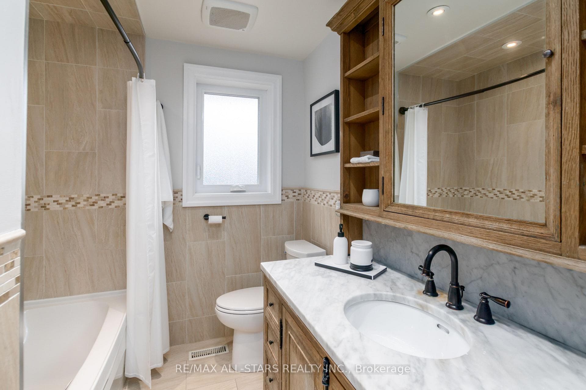 17 Broadlands Boulevard photo 17