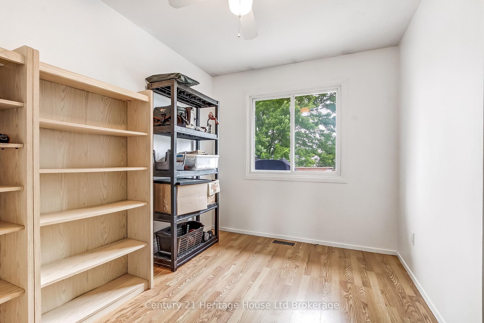 967 Alice Street photo 8