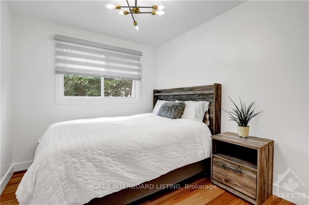 909E ELMSMERE Drive Unit E photo 22