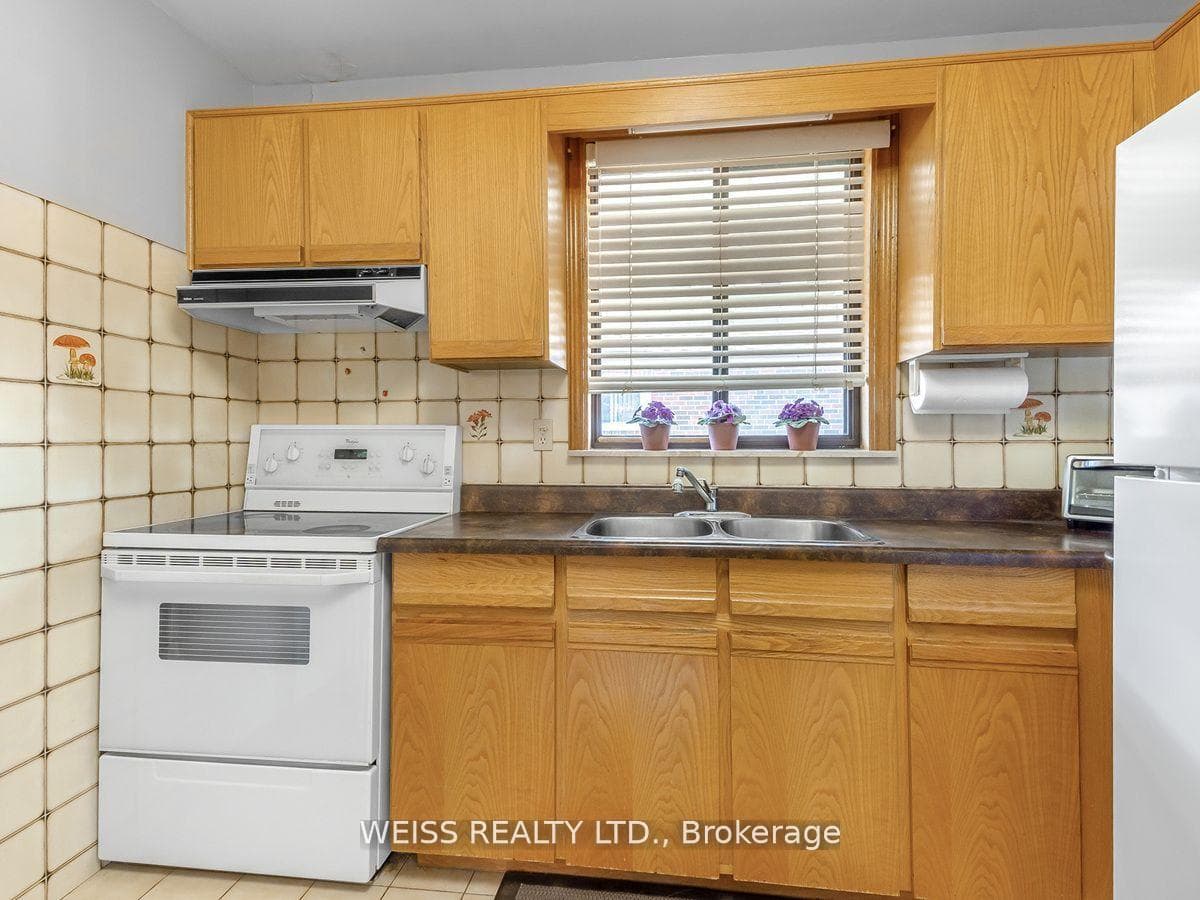 79 Cuffley Crescent photo 12