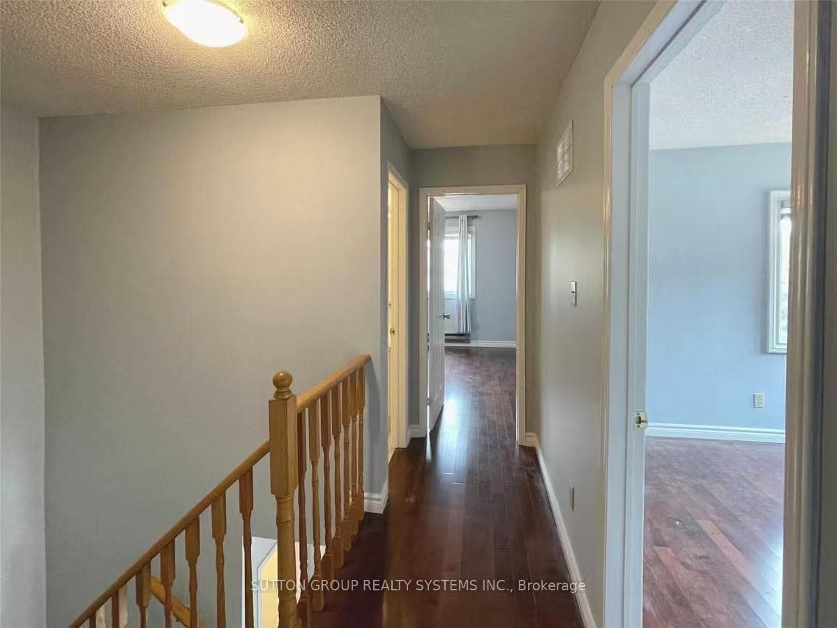 2275 Credit Valley Road Unit 100 photo 12