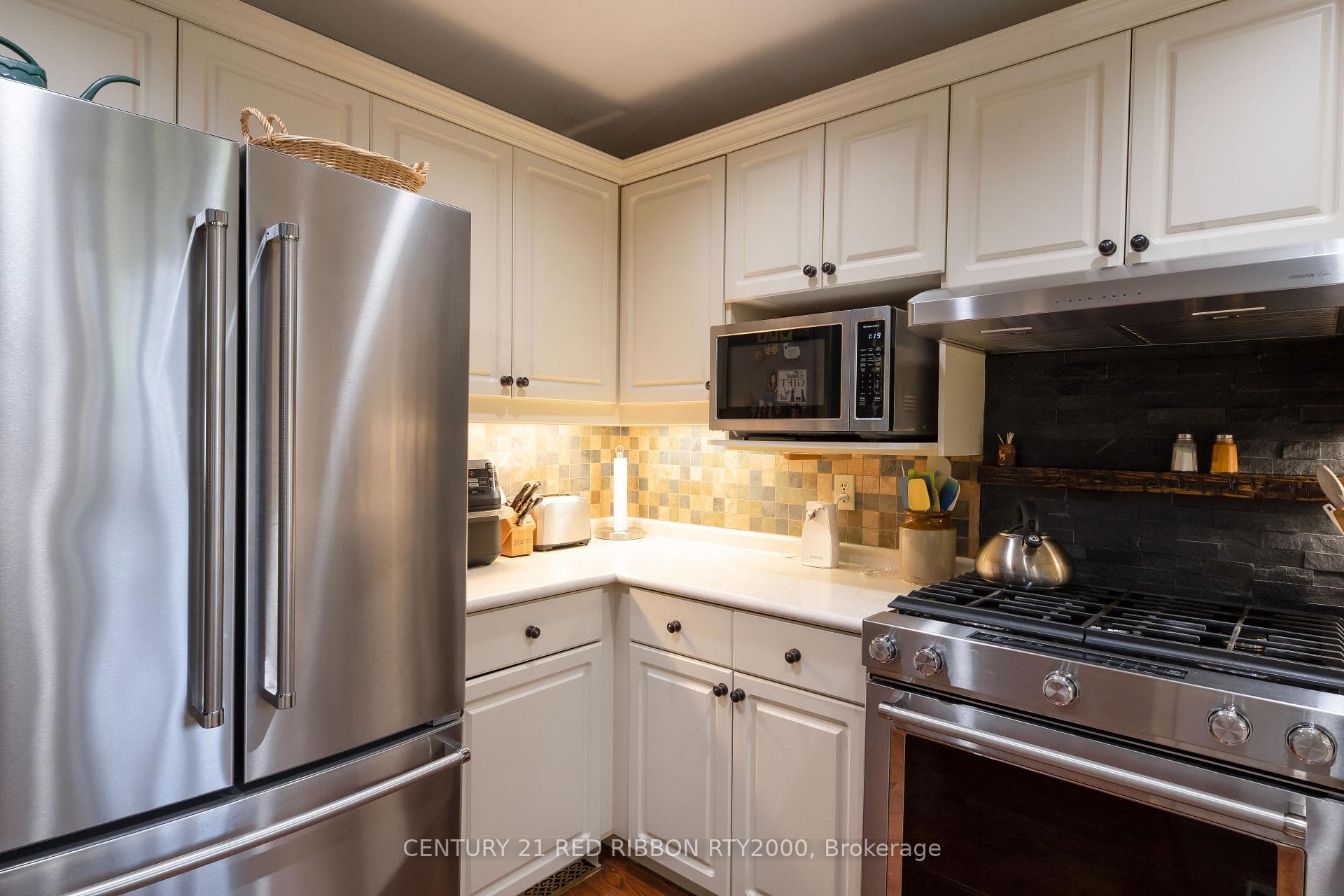 528 Riverview Drive photo 10
