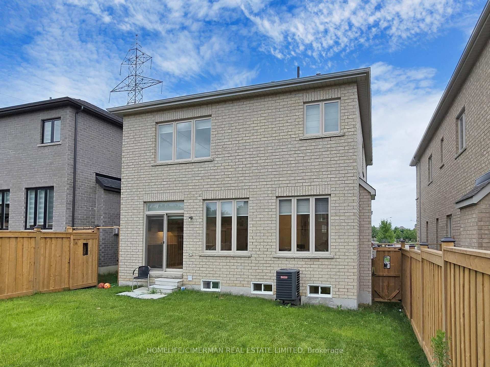 16 Morningstar Avenue photo 32