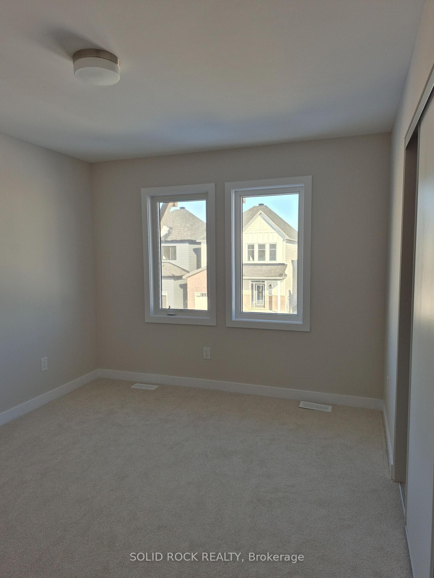 954 Seagrave Lane photo 17