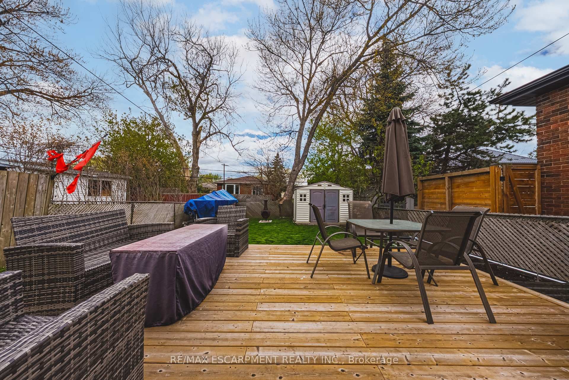 161 Ivon Avenue photo 21