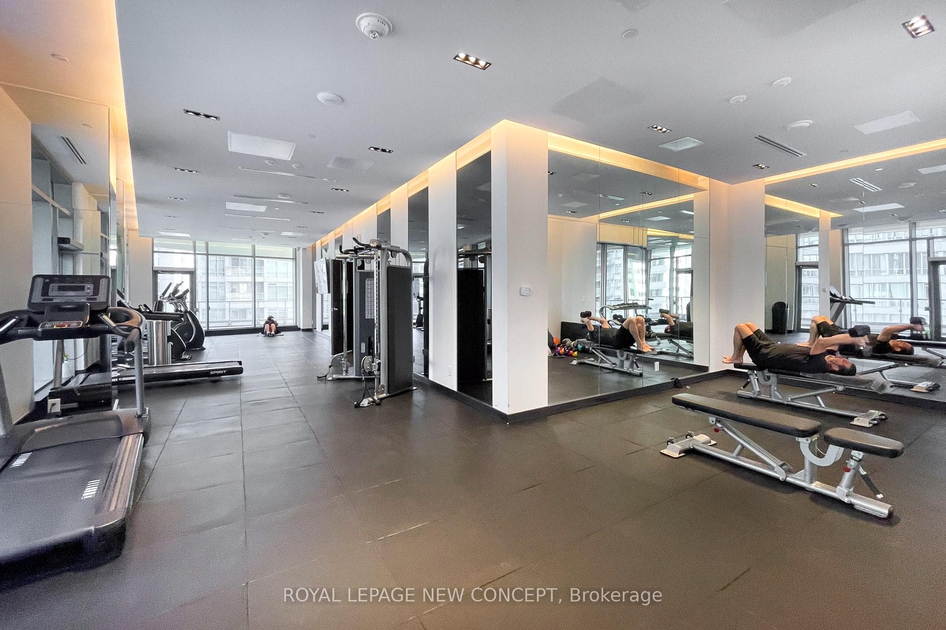 2221 Yonge Street Unit 1408 photo 33