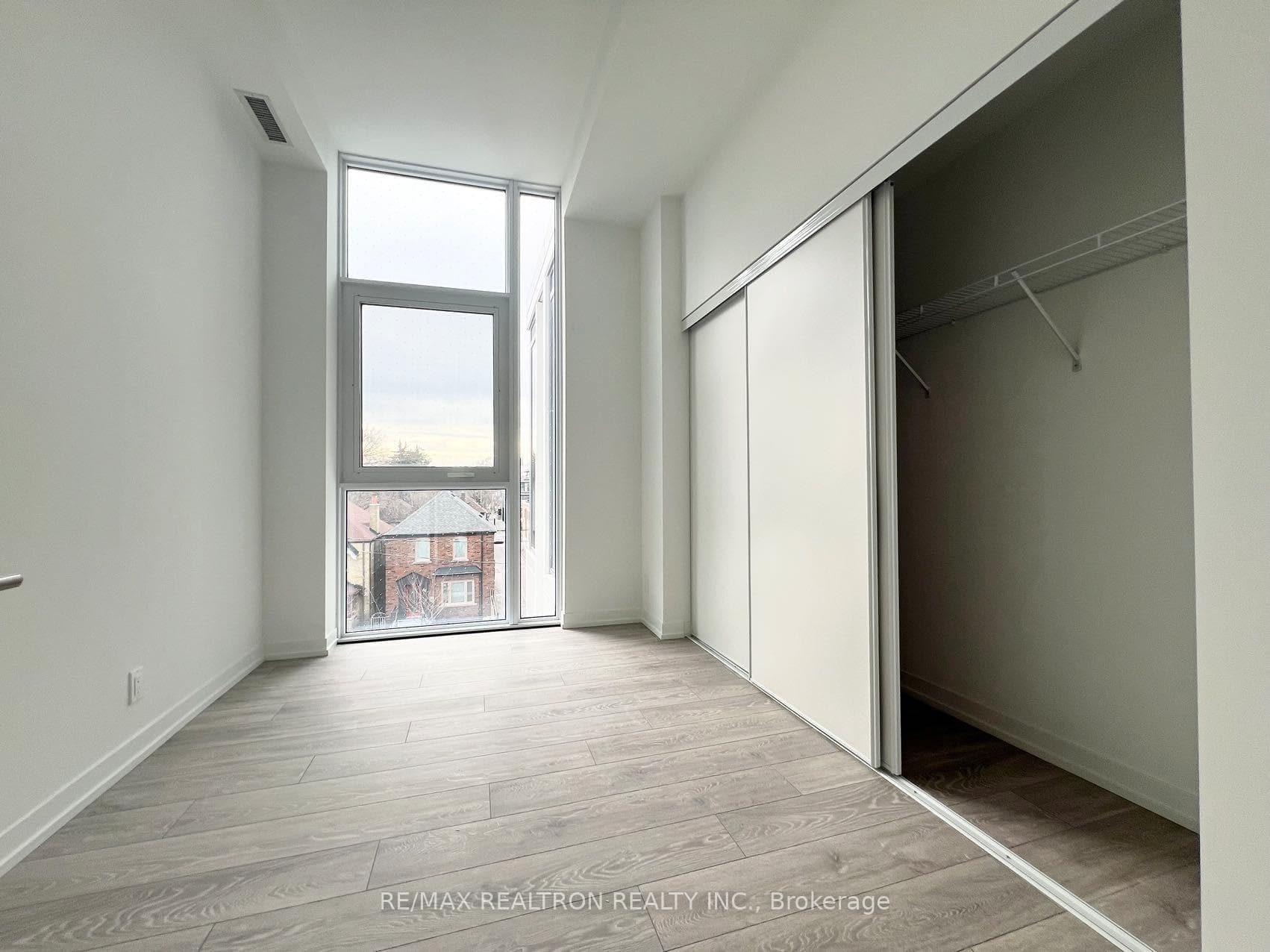 2020 Bathurst Street Unit 207 photo 30