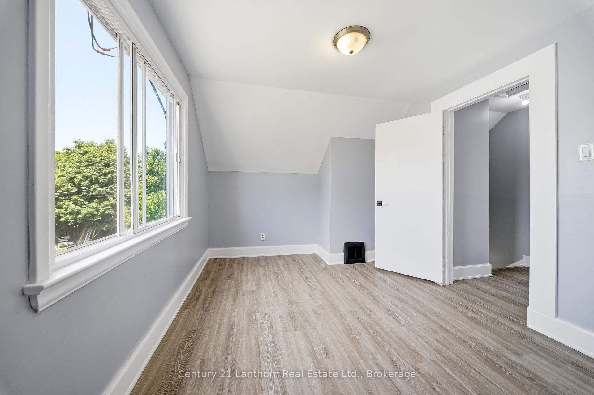 63 Fourth Avenue photo 10