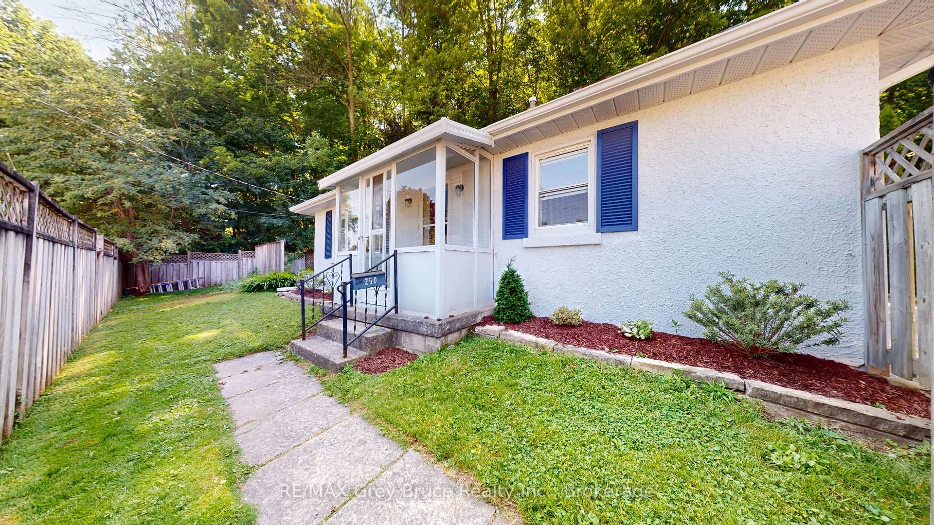 250 2nd Avenue photo 3