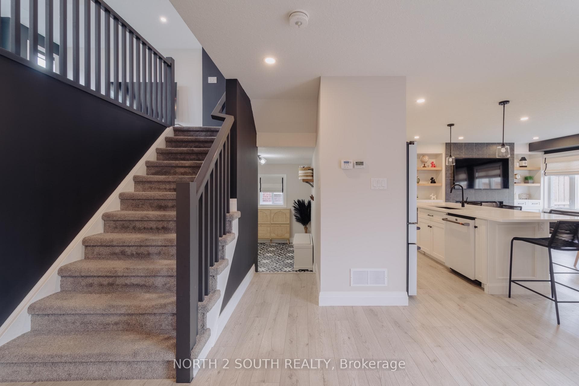 263 Bradshaw Drive photo 17