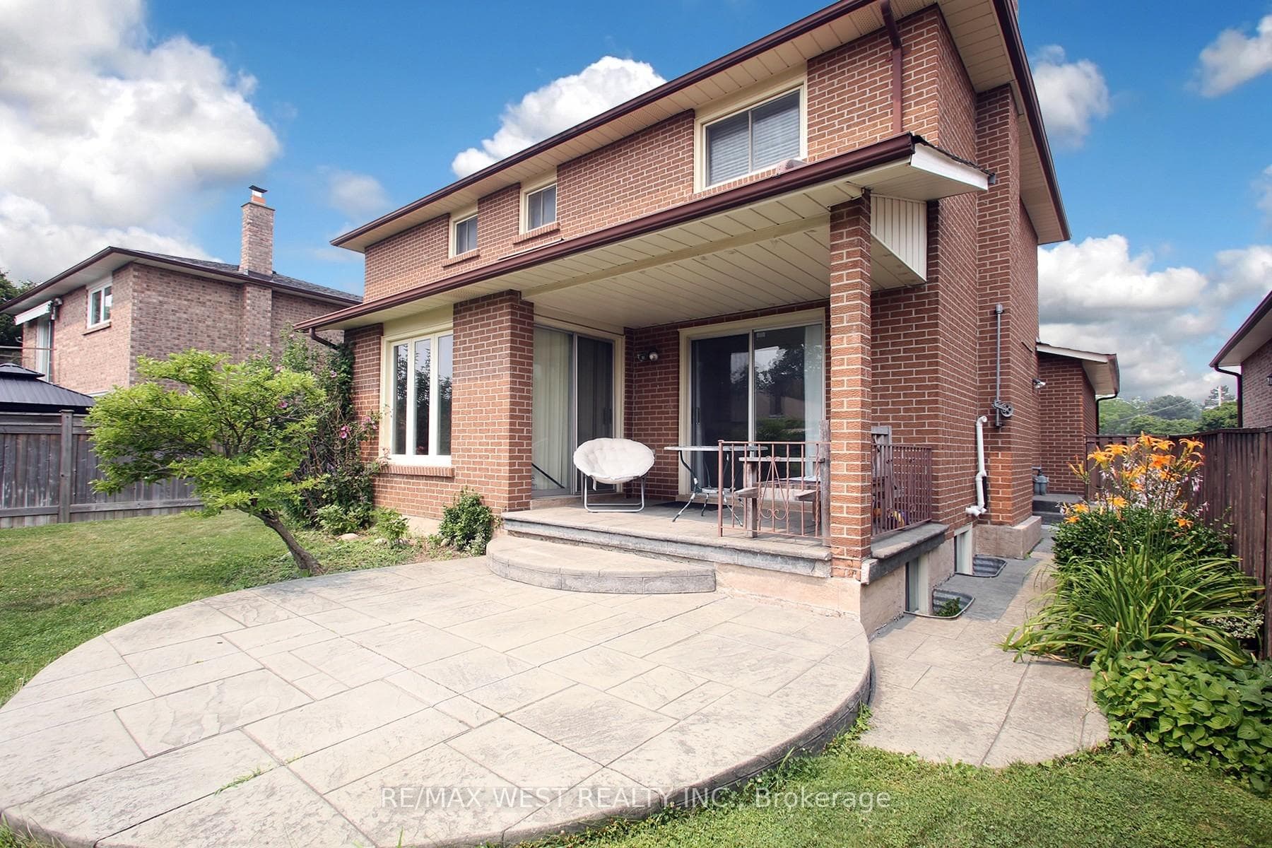 540 Louis Drive photo 37